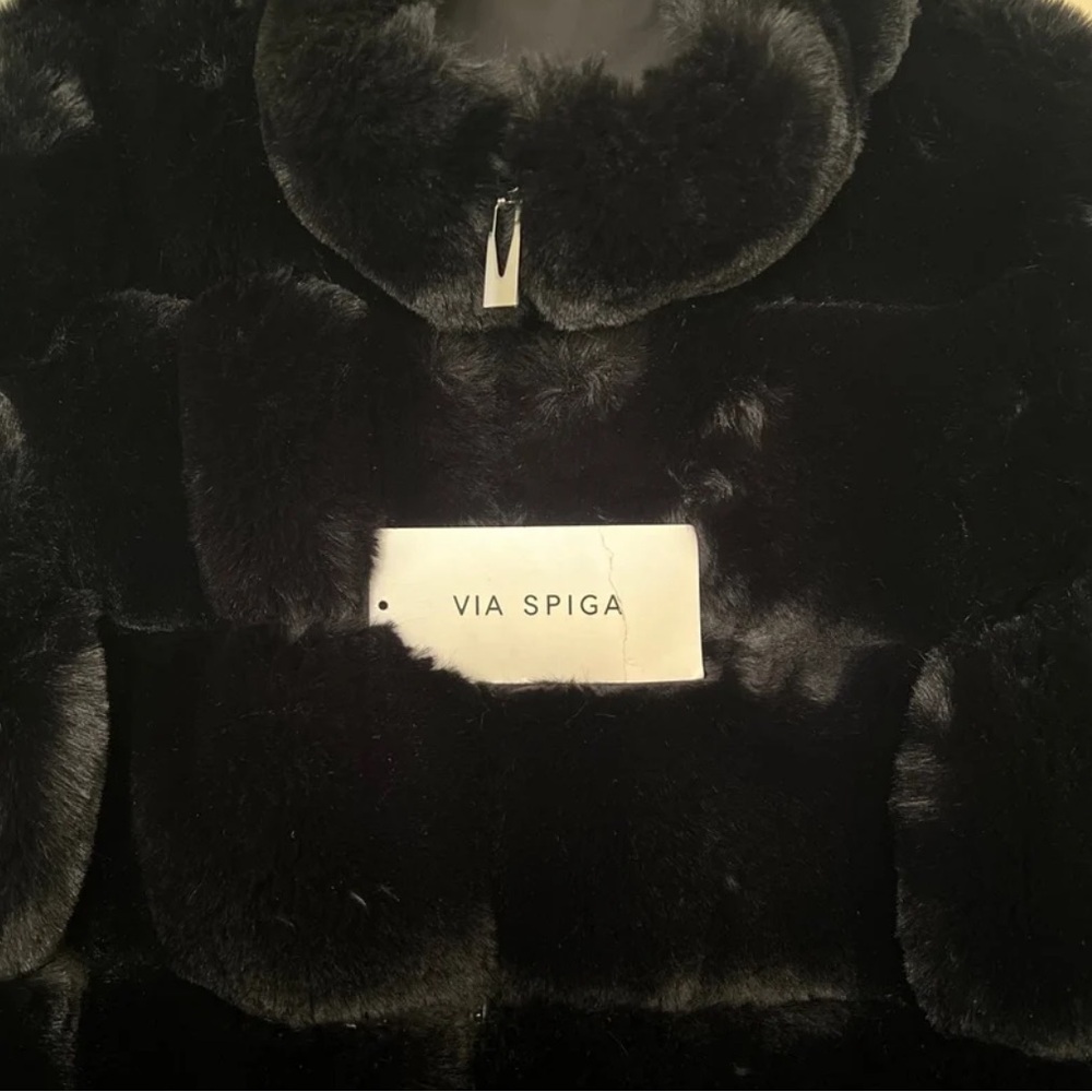 Like new Via Spiga Black plush heavyweight coat size L